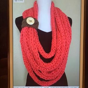 Adjustable Hand-Made Scarf 🧣